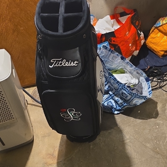 Titleist Black and White Golf Cart/Stand Bag Never USED - Picture 3 of 8